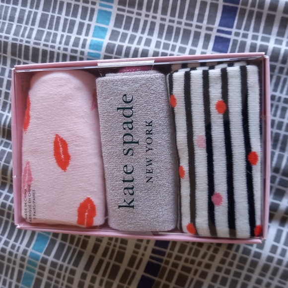 Sold on other site Kate Spade 3 pairs of socks NIB - Picture 4 of 4